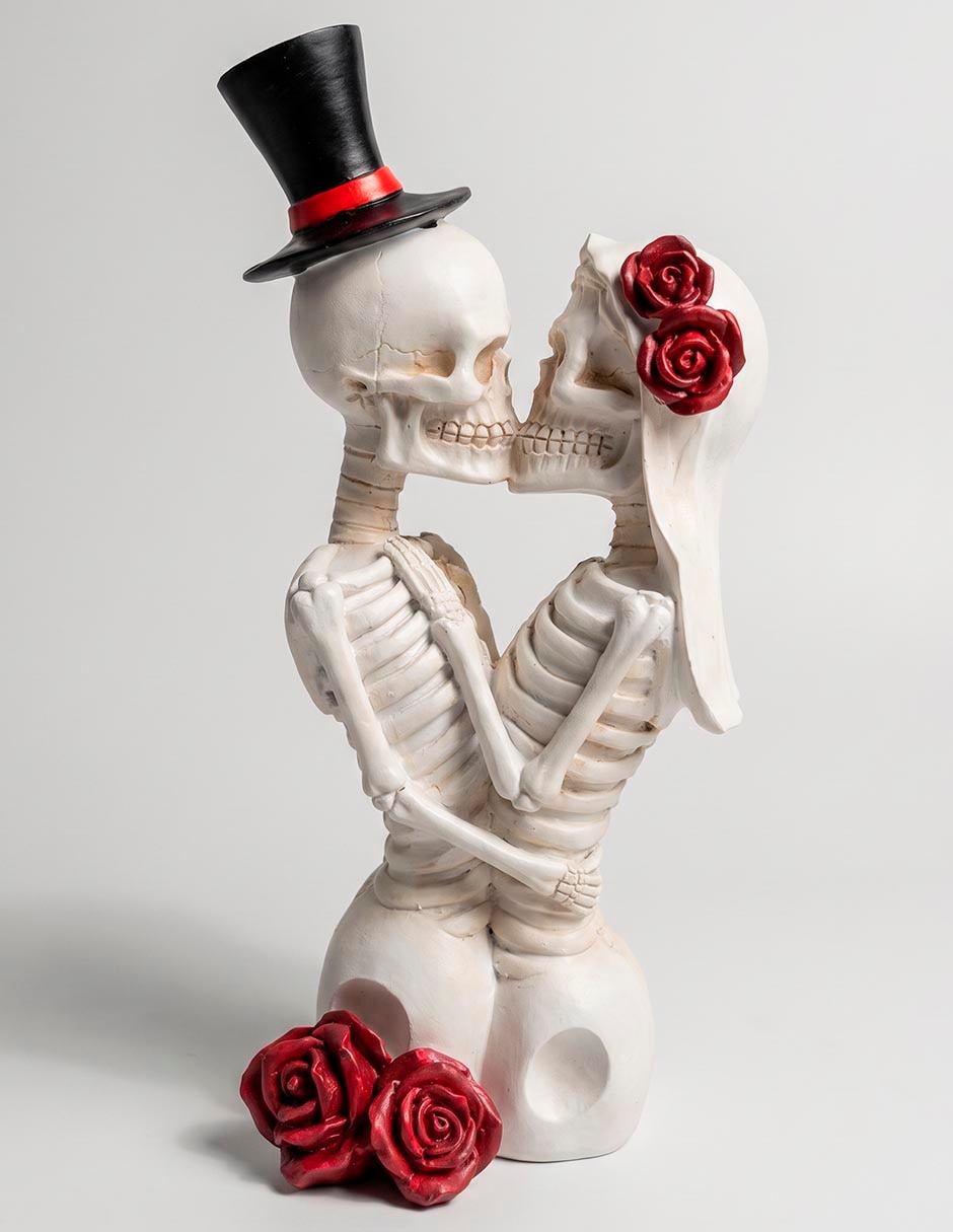 Figura decorativa de Halloween con forma de pareja de esqueletos 1