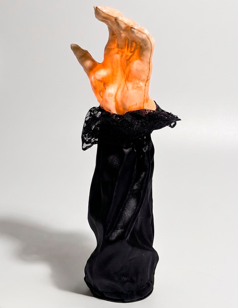 Figura decorativa con forma de mano