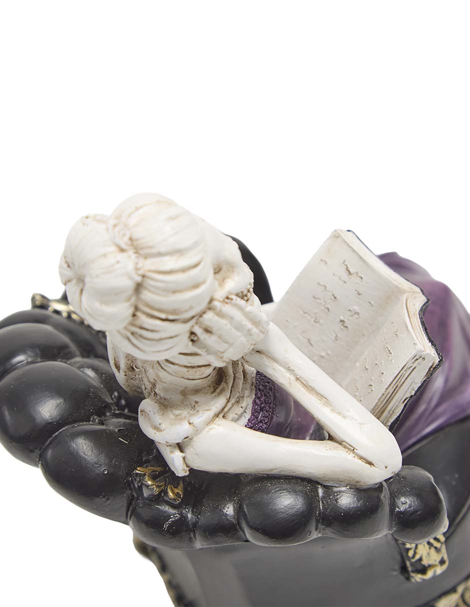 Figura decorativa de halloween con forma de catrina 7