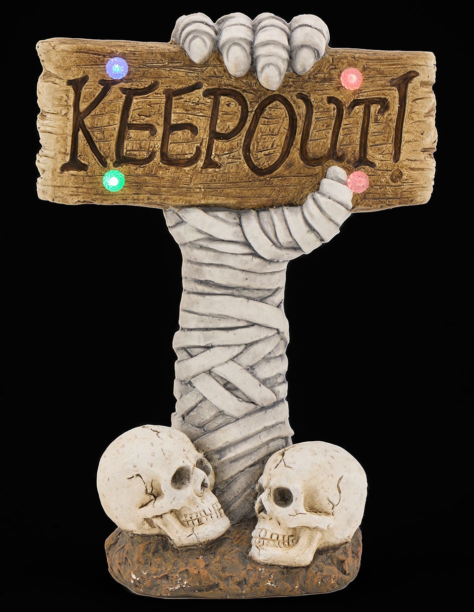 Figura decorativa de halloween con forma de mano 7