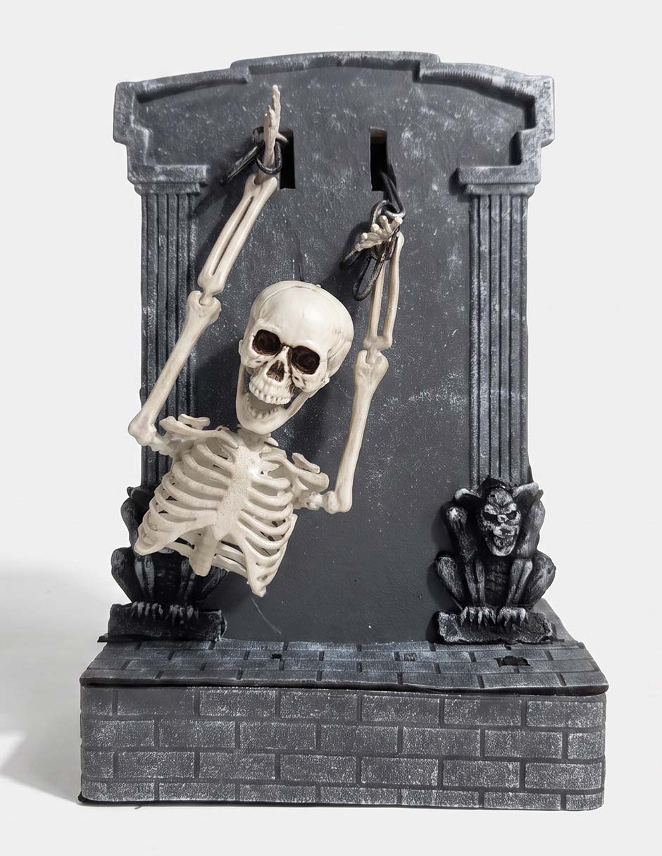 Figura decorativa con forma de tumba 1