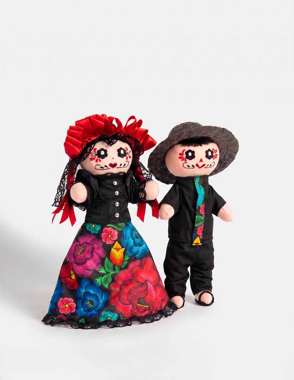 Figura decorativa corazón maría con forma de pareja de catrines 3