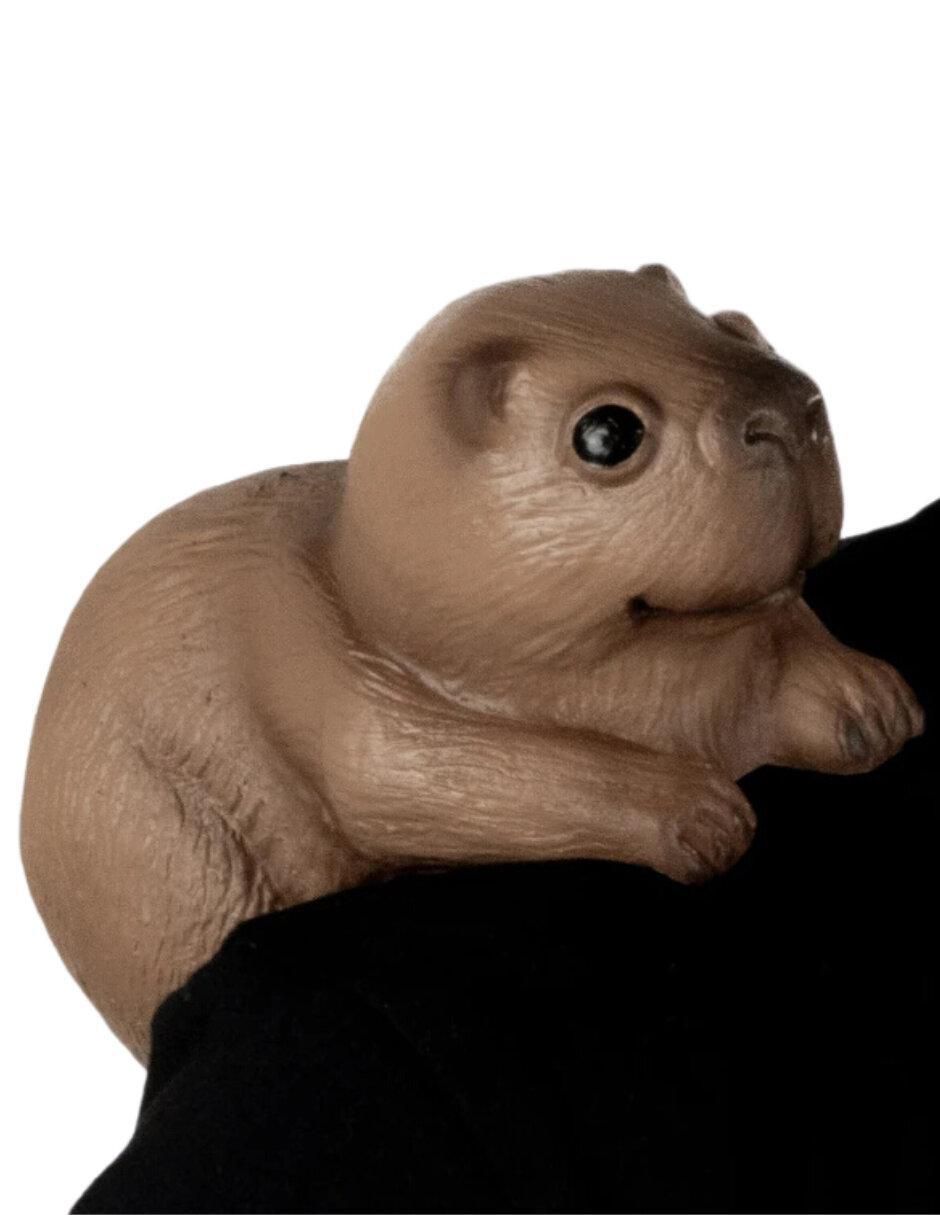 Shoulder Buddy para disfraz de capibara 1